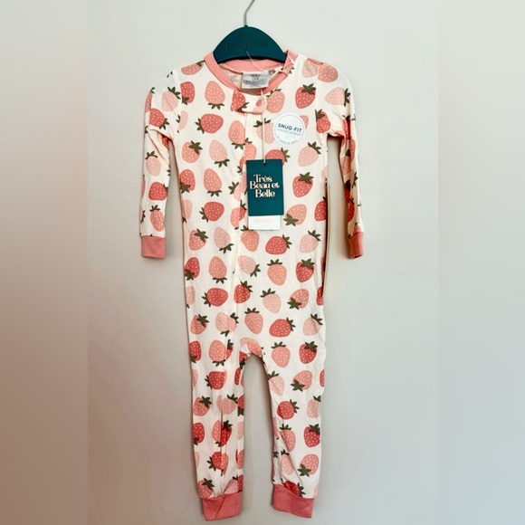 Strawberry Print Bamboo Sleeper - Picture 1 of 3